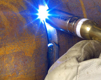 cum-se-efectueaza-lucrul-cu-un-aparat-de-sudura-mig-mag