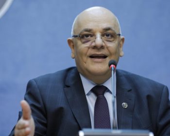 Raed Arafat declara ca s-ar putea sa nu iesim din case pe data de 15 mai