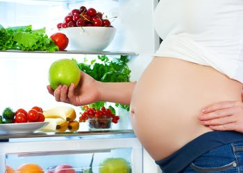 Primul trimestru de sarcina: top alimente recomandate pentru viitoarele mamici