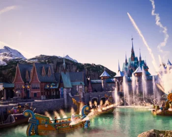 Disneyland Paris transforma lumea cu World of Frozen